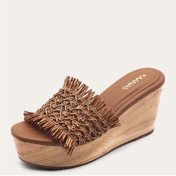 Kaanas Cuevas Sandals in Cafe Size: 6 - Picture 2 of 15